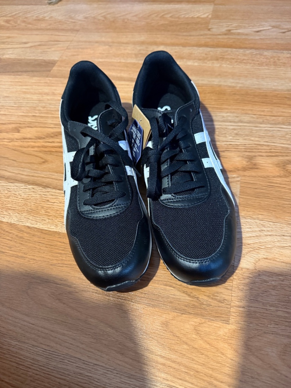 ASICS- Men's Black Tiger Runner Sneaker Shoe Size 11.5 M